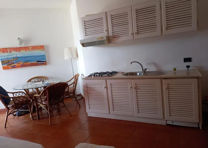 Appartamento T0 N 7 Situato Complesso Turistico Porto Antico 2